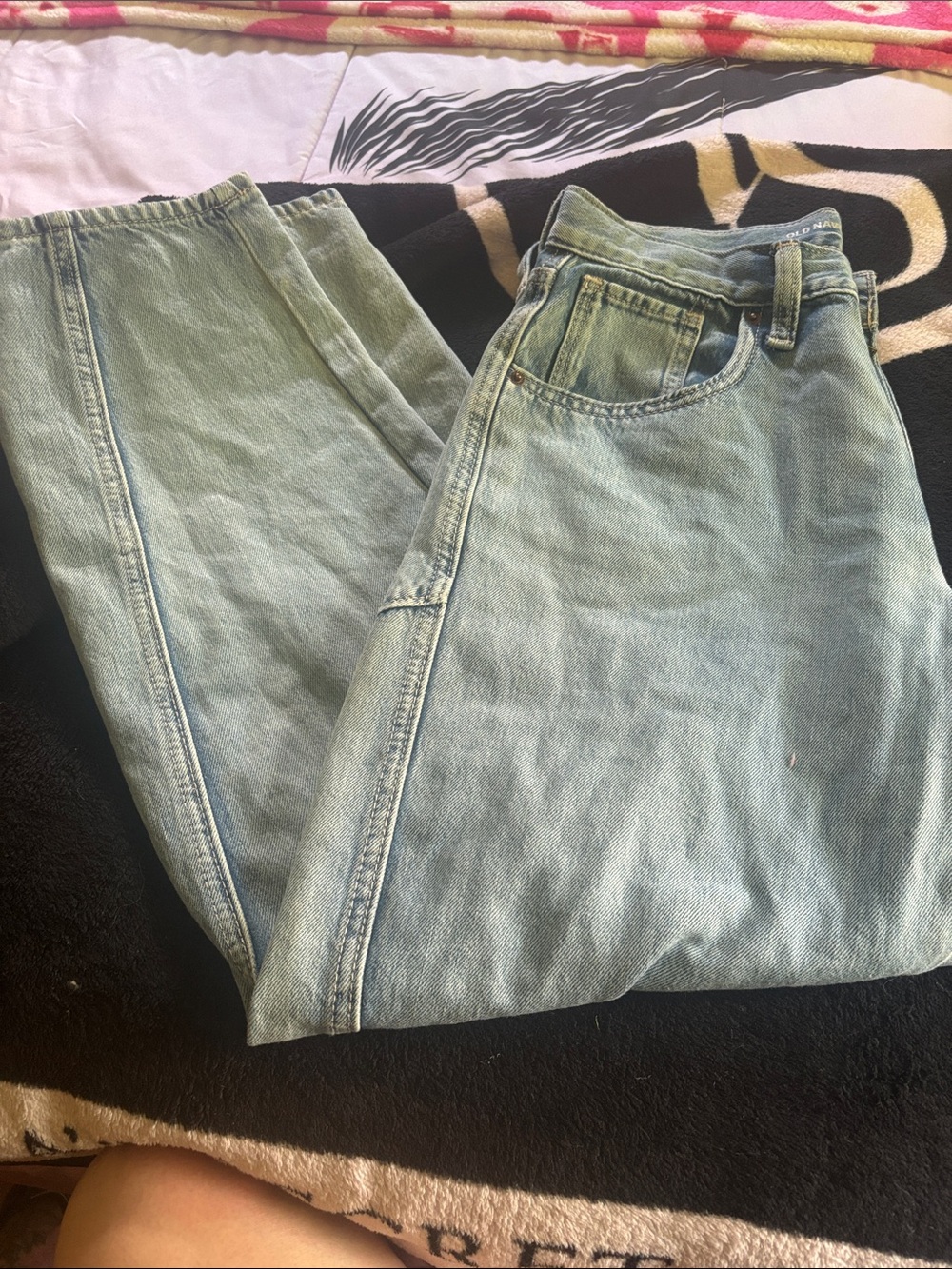 NWT Old  Navy Light Denim Barrel-Leg Jeans - Faded Blue Girls